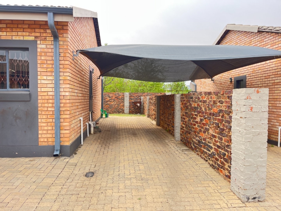 2 Bedroom Property for Sale in Dassie Rand North West